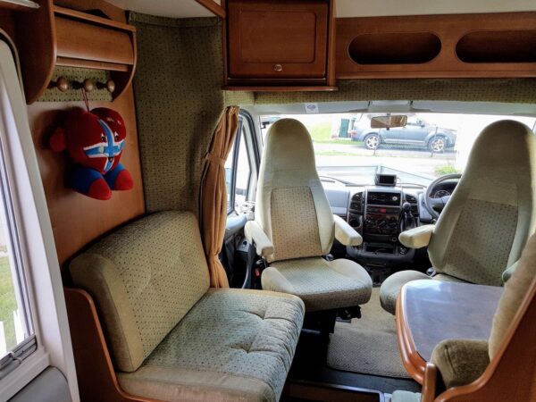 Motor-home Rapido 763F 2005