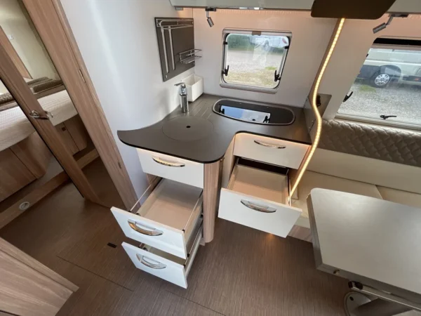 BURSTNER IXEO I736G