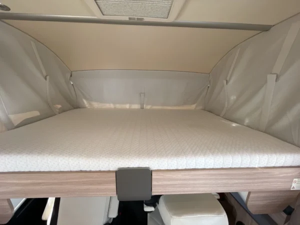 BURSTNER IXEO I736G